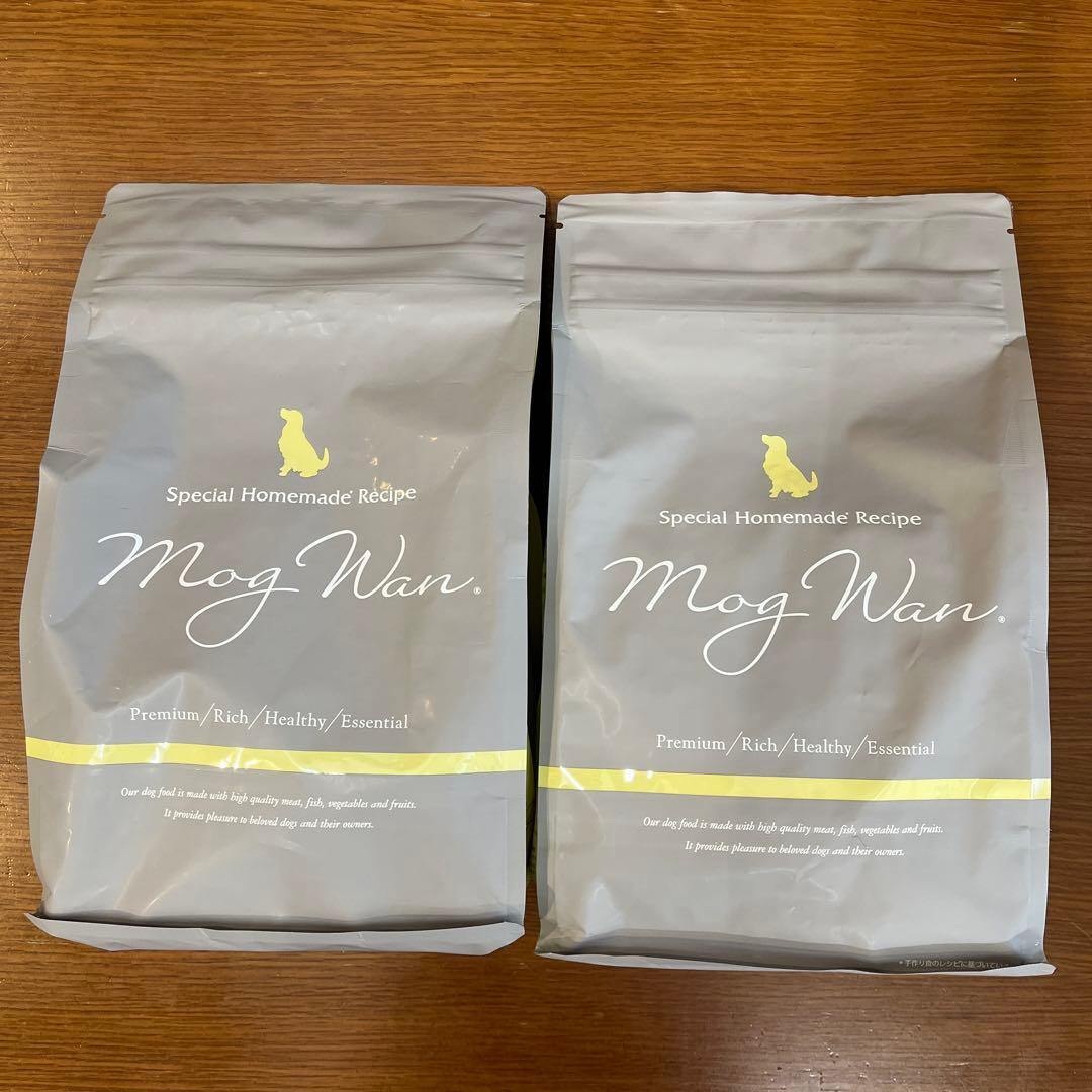 新品・未開封　モグワンドッグフード　チキン&サーモン　1.8kg✖️2袋