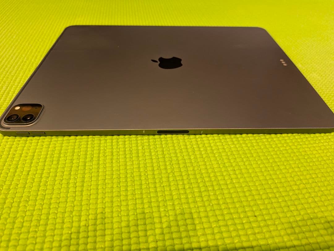 ipad pro 12.9 第4世代 256GB とSmart Keyboard