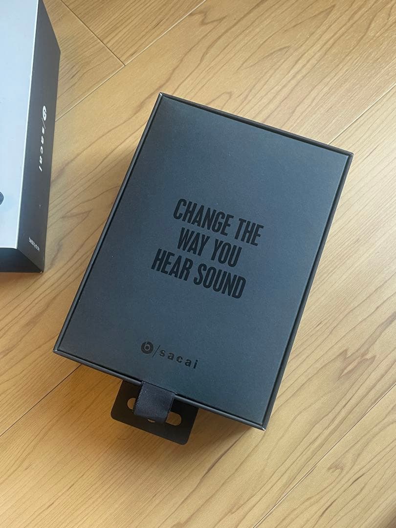 そ*様 激レア sacai × beats Earphone ネックレス ジャン