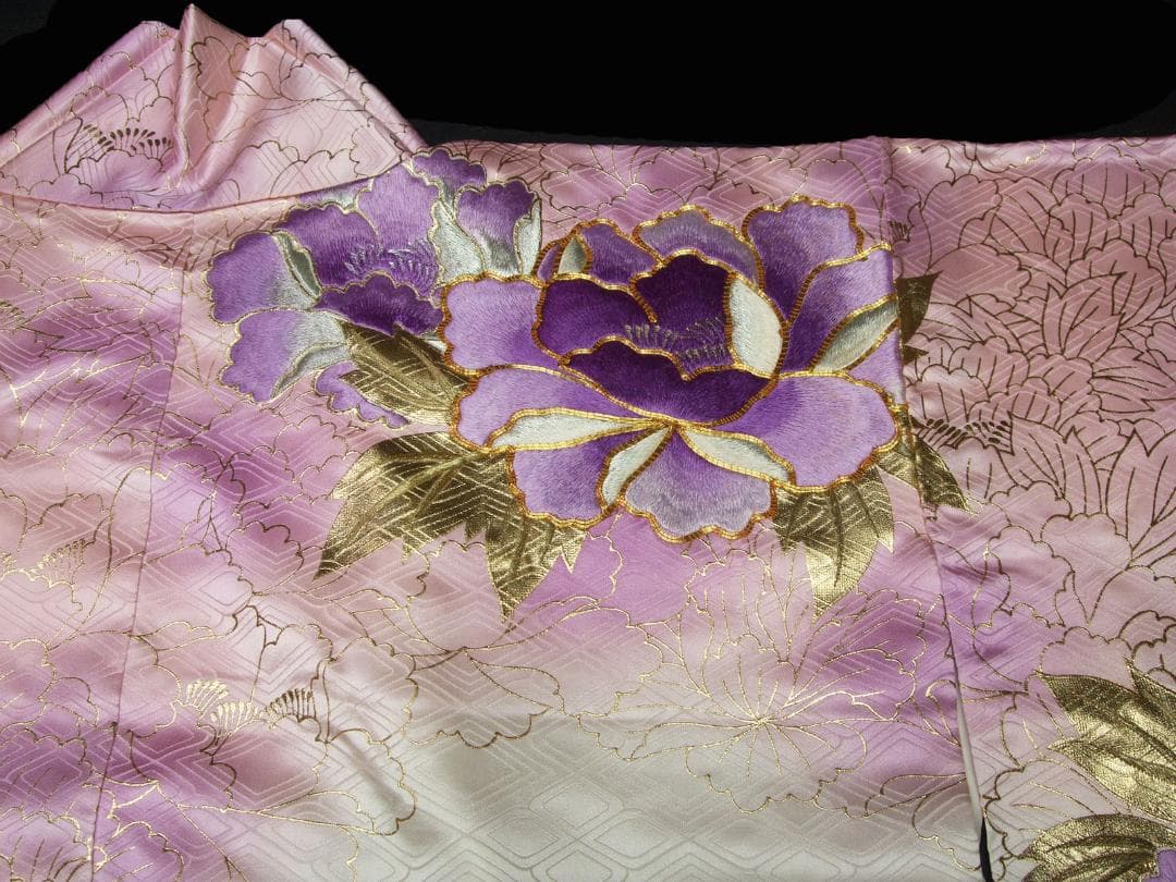 ぷっくり手刺繍の大輪牡丹　振袖フルセット　ｍ43　成人式