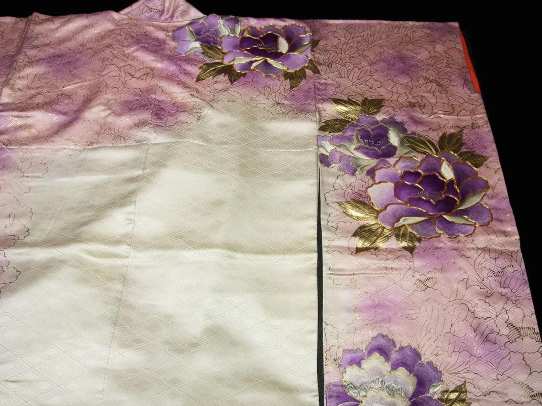 ぷっくり手刺繍の大輪牡丹　振袖フルセット　ｍ43　成人式