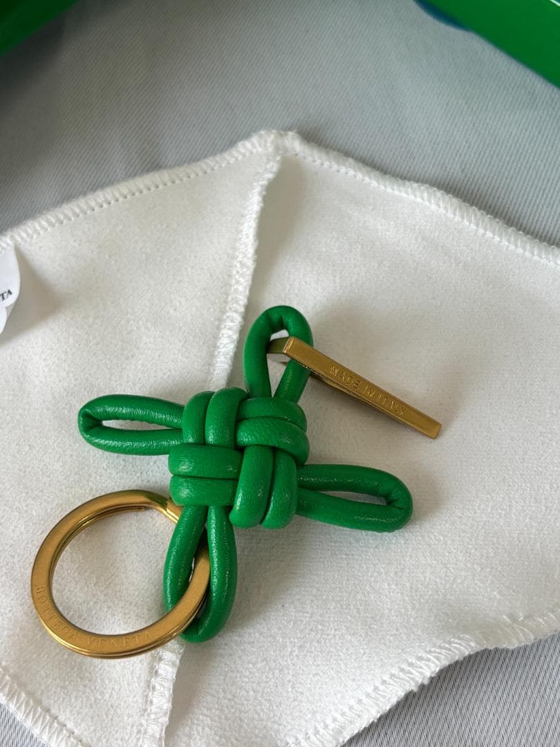 【匿名配送】ボッテガヴェネタ キーホルダー グリーン バッグチャーム