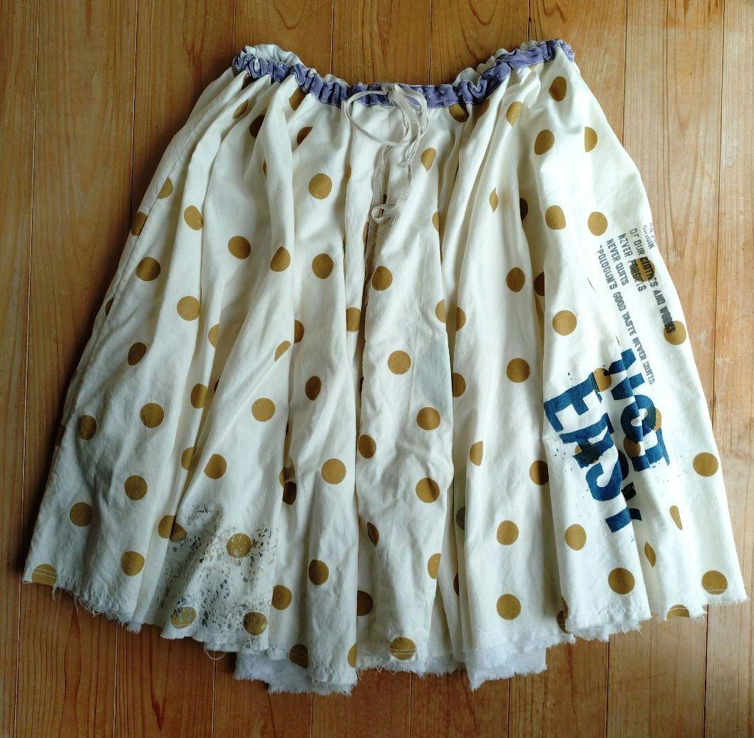 GASAとspologumのコラボ水玉柄のスカート