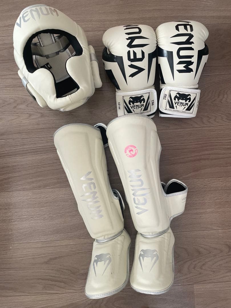 Venum ヘッドギア ボクシンググローブ レガース