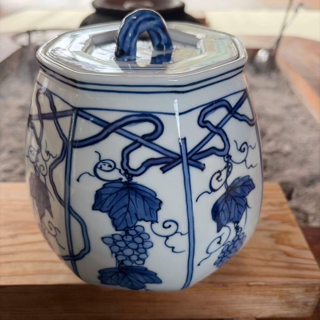 染付　葡萄棚　水指　徳泉造
