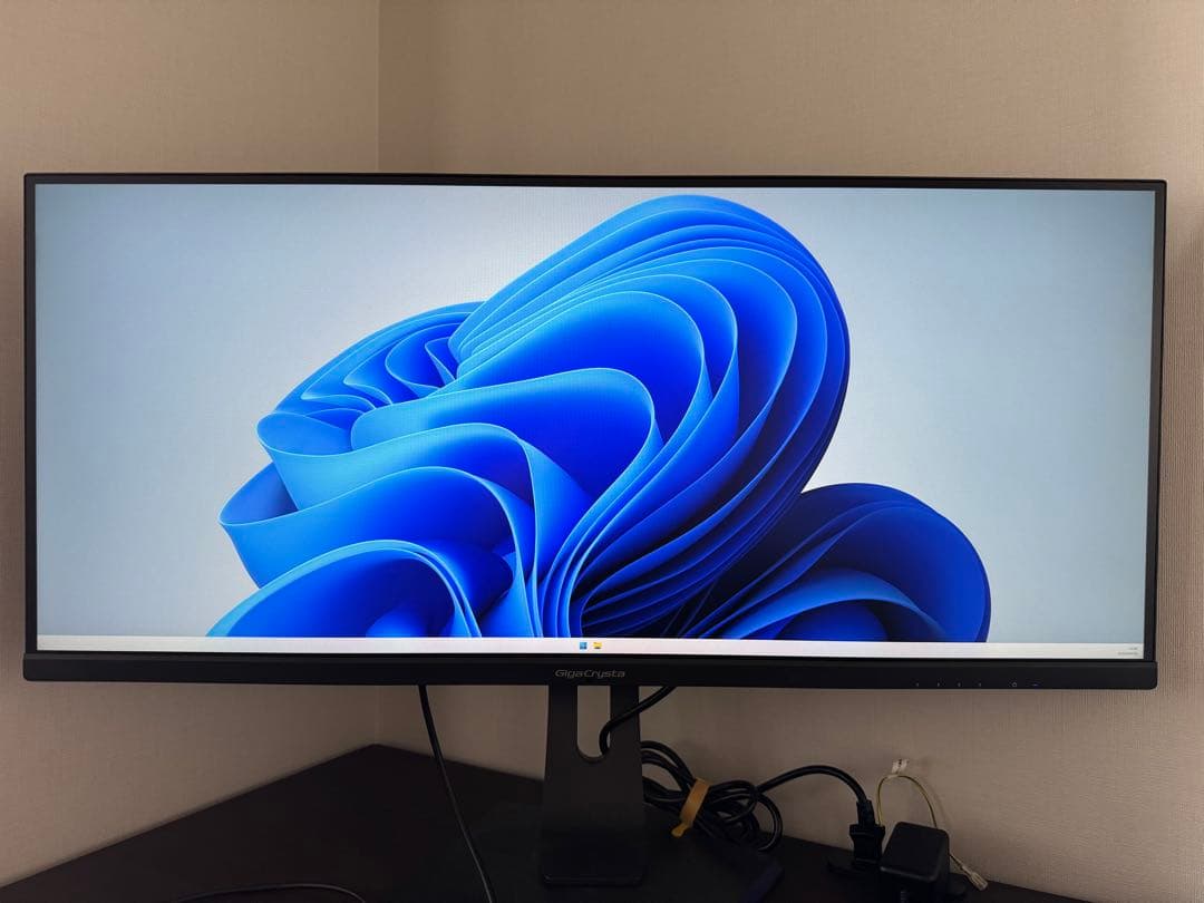 34型 ウルトラワイドディスプレイ GigaCrysta
