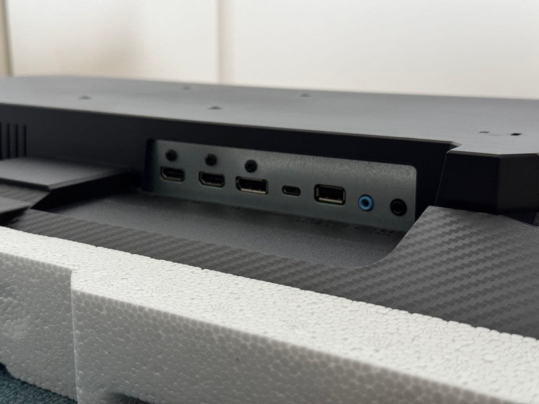 34型 ウルトラワイドディスプレイ GigaCrysta