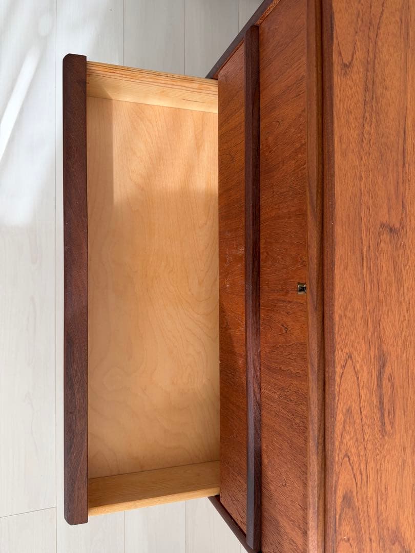 木製キャビネット 3引き出し Hanbjerg Møbelfabrik