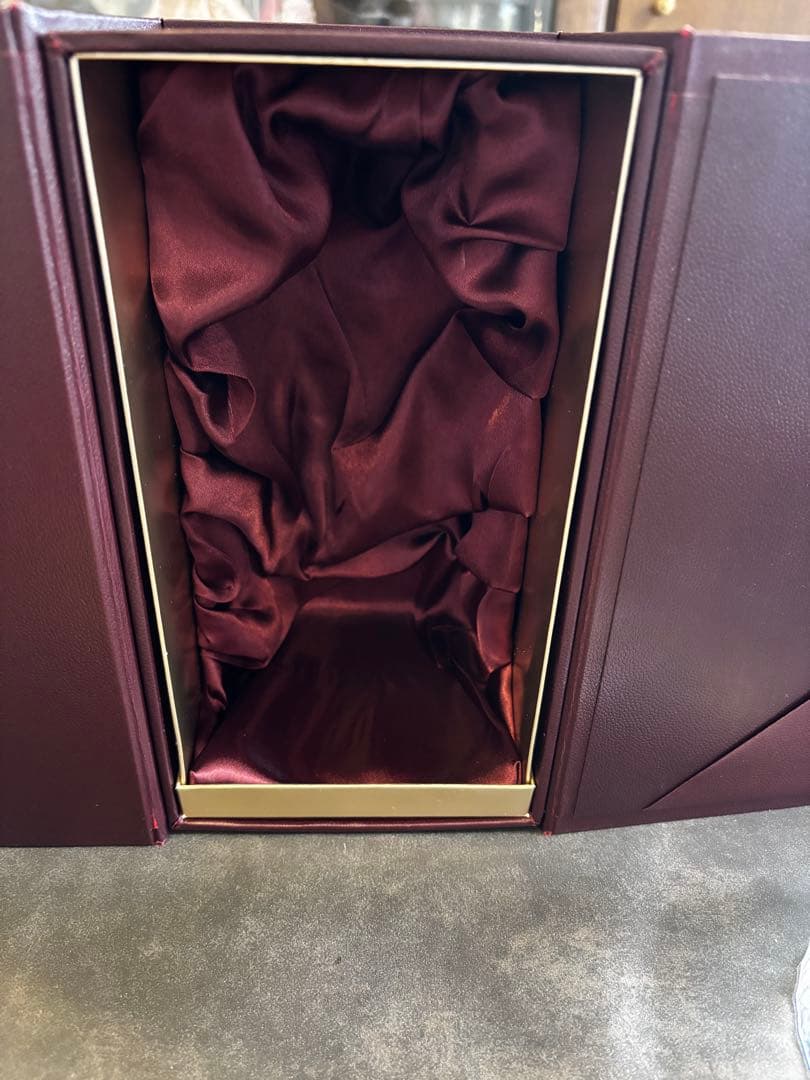 【響30年 】ウイスキー専用ボックス付【空瓶】