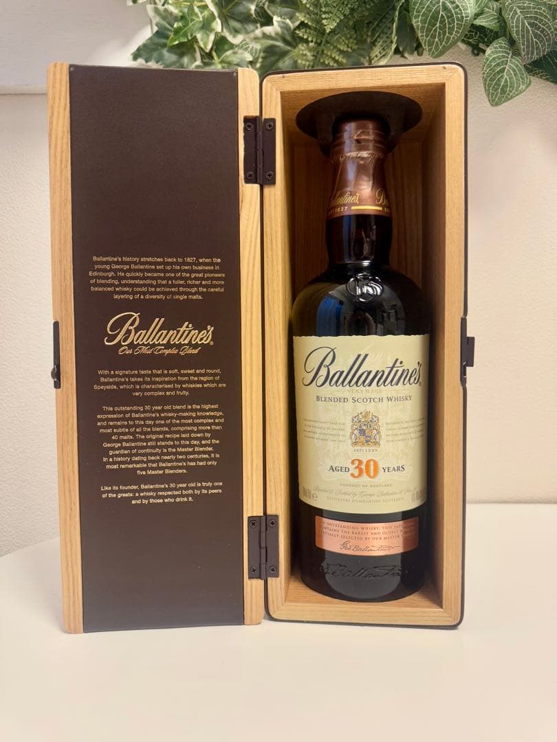 【新品未開封】 30年熟成バランタイン 木箱付き