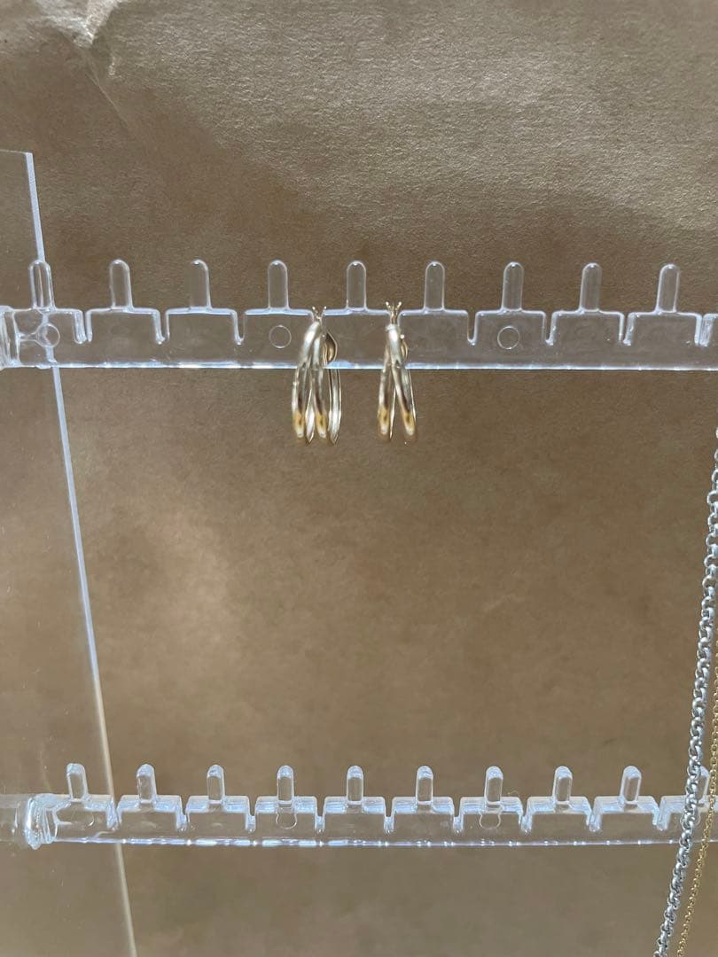 ノワールドプーペ　フープ　ピアス　k10