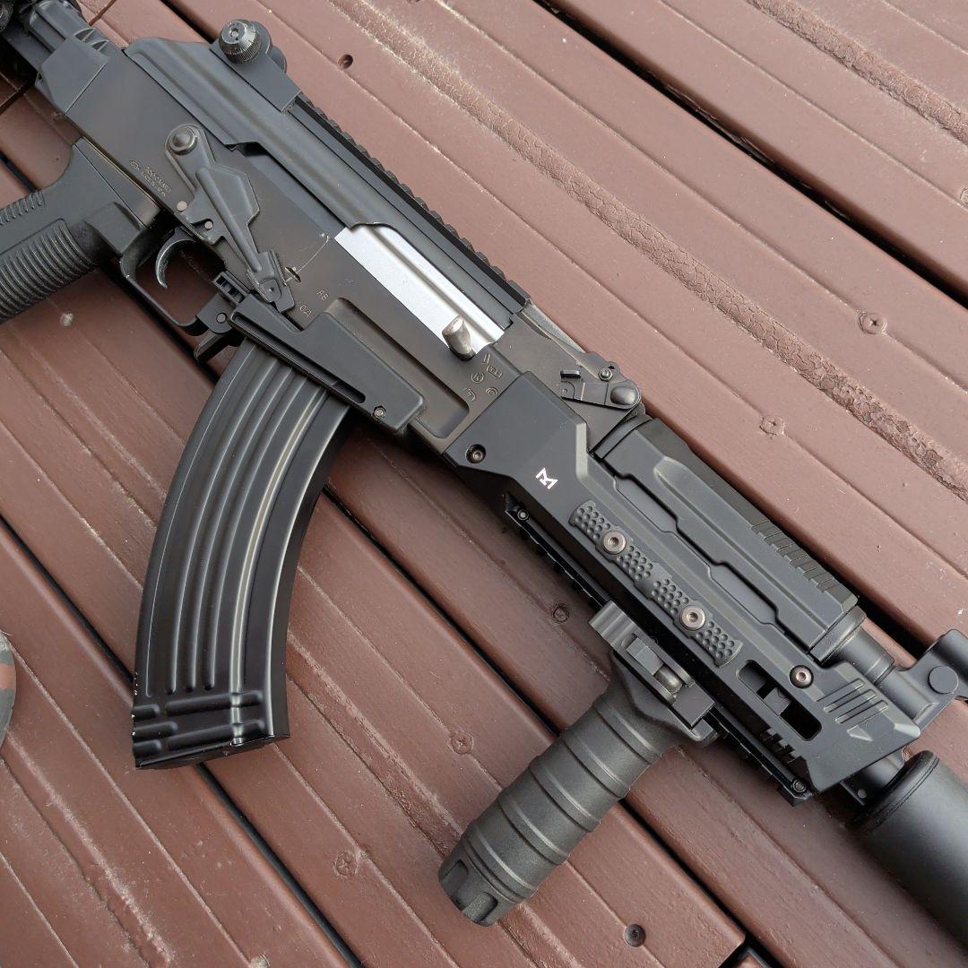 東京マルイ　次世代電動ガン　AKストーム　外装カスタム