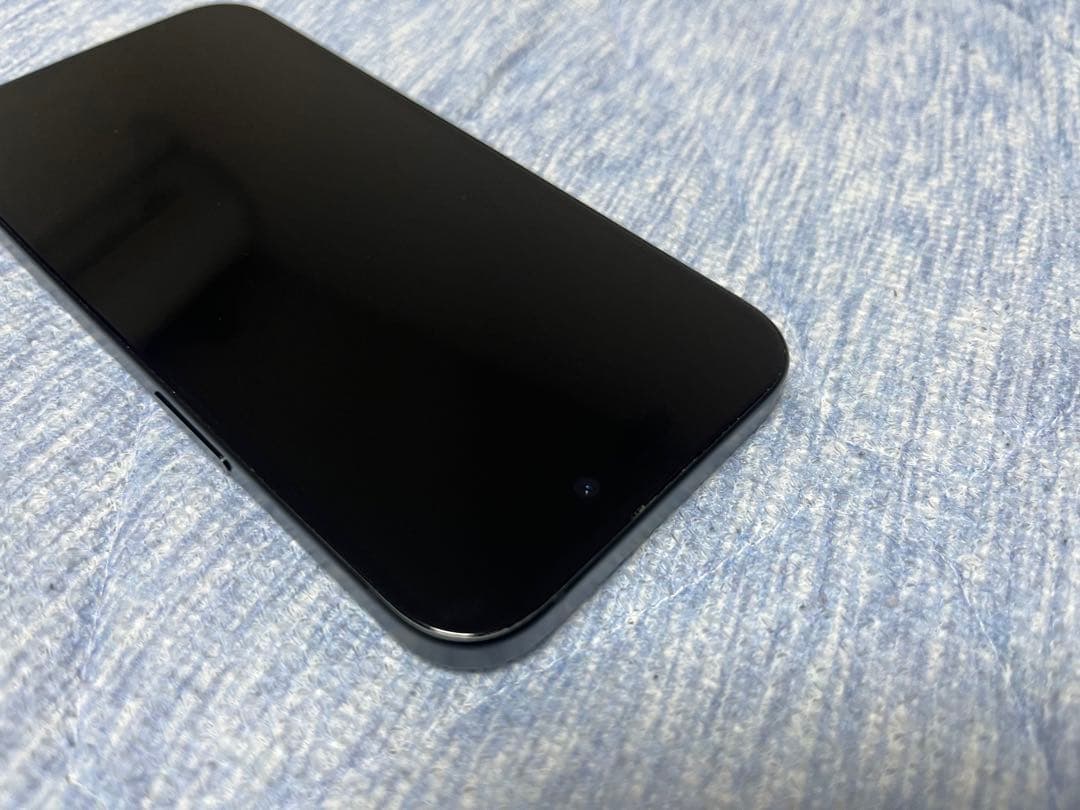 iPhone 15 美品 128GB バッテリー100%