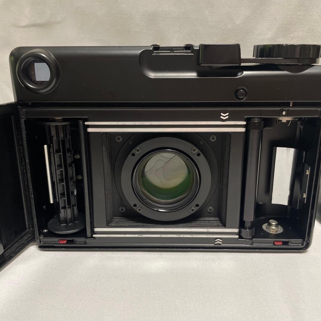 フィルムカメラ PLAUBEL makina67 NIKKOR 1:2.8 80mm