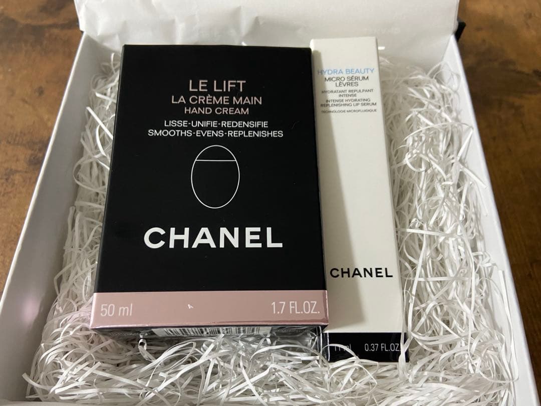 CHANEL ハンドクリーム　リップトリートメント　セット売り