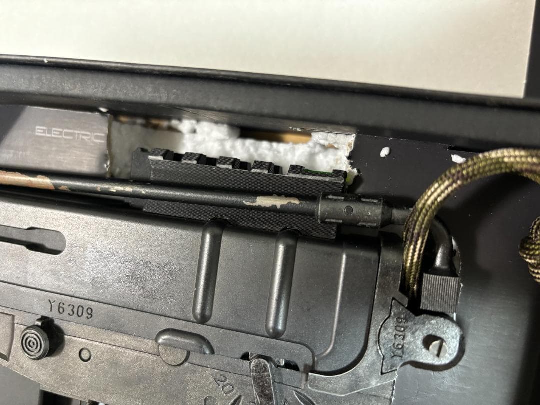 東京マルイ SCORPION VZ61 電動ガン 本体と付属品、バッテリーなど