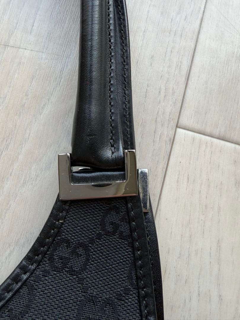 GUCCI グッチ　ショルダーバッグ　ジャッキー　ブラック　GG柄