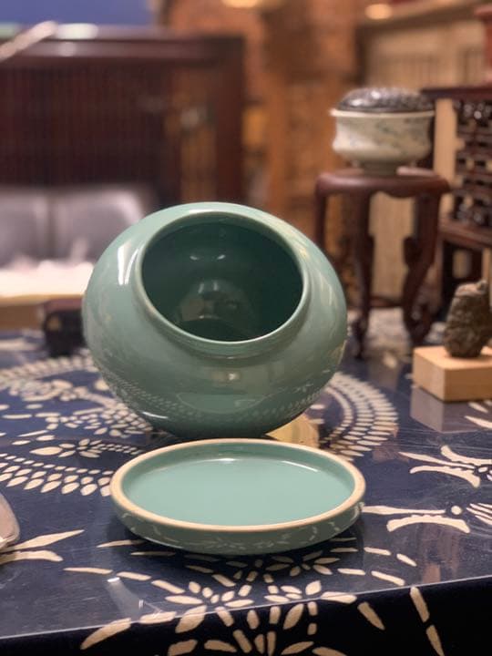 シノワズリ　龍泉？朝鮮？青磁　大口径　大茶壷　珍品　エメラルドグリーン