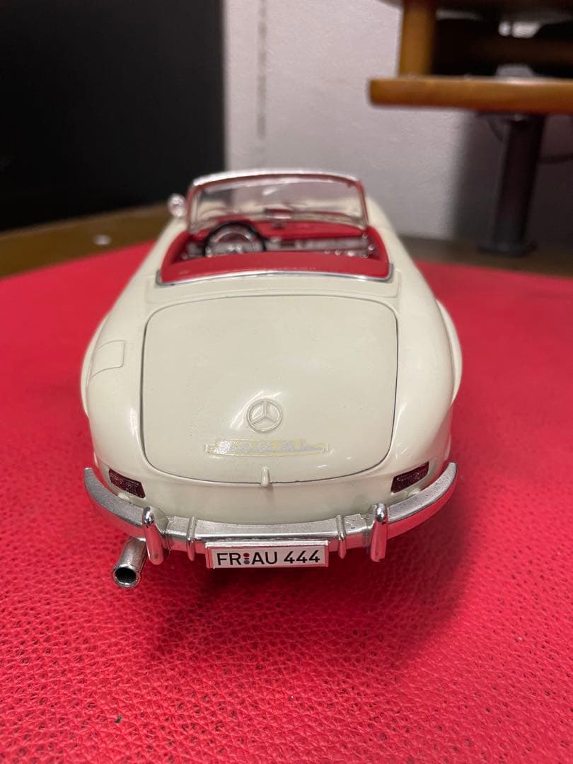 メルセデスベンツ　SL300