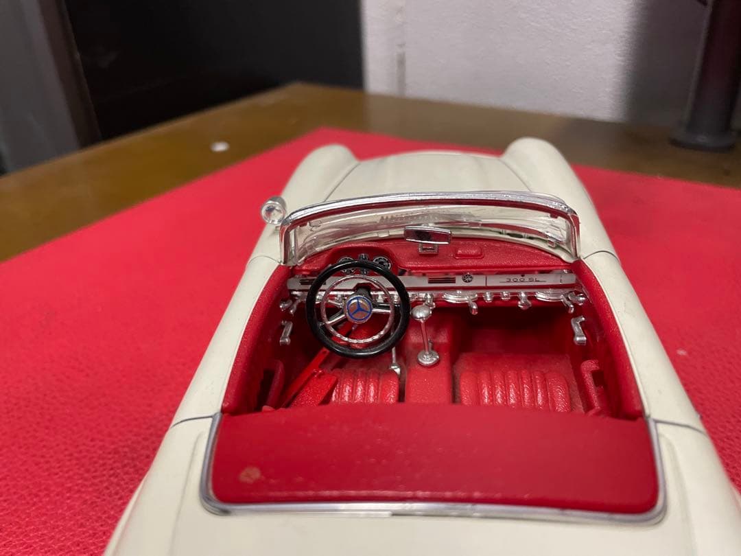 メルセデスベンツ　SL300