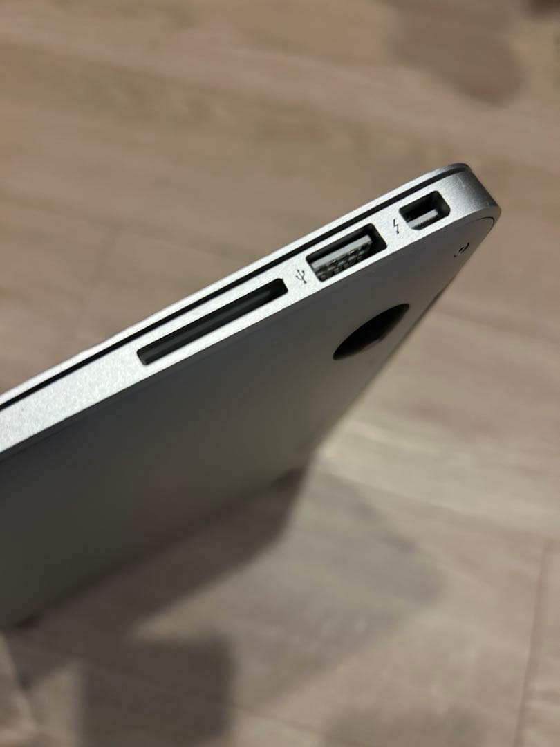 MacBook本体 Apple MacBook Air 1.7GHz i7 8GB