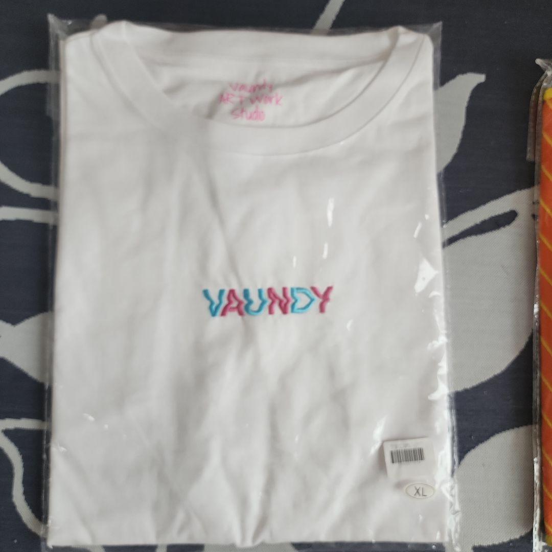 VAUNDY Tシャツ XL ホワイト & タオル イエロー&ステッカー