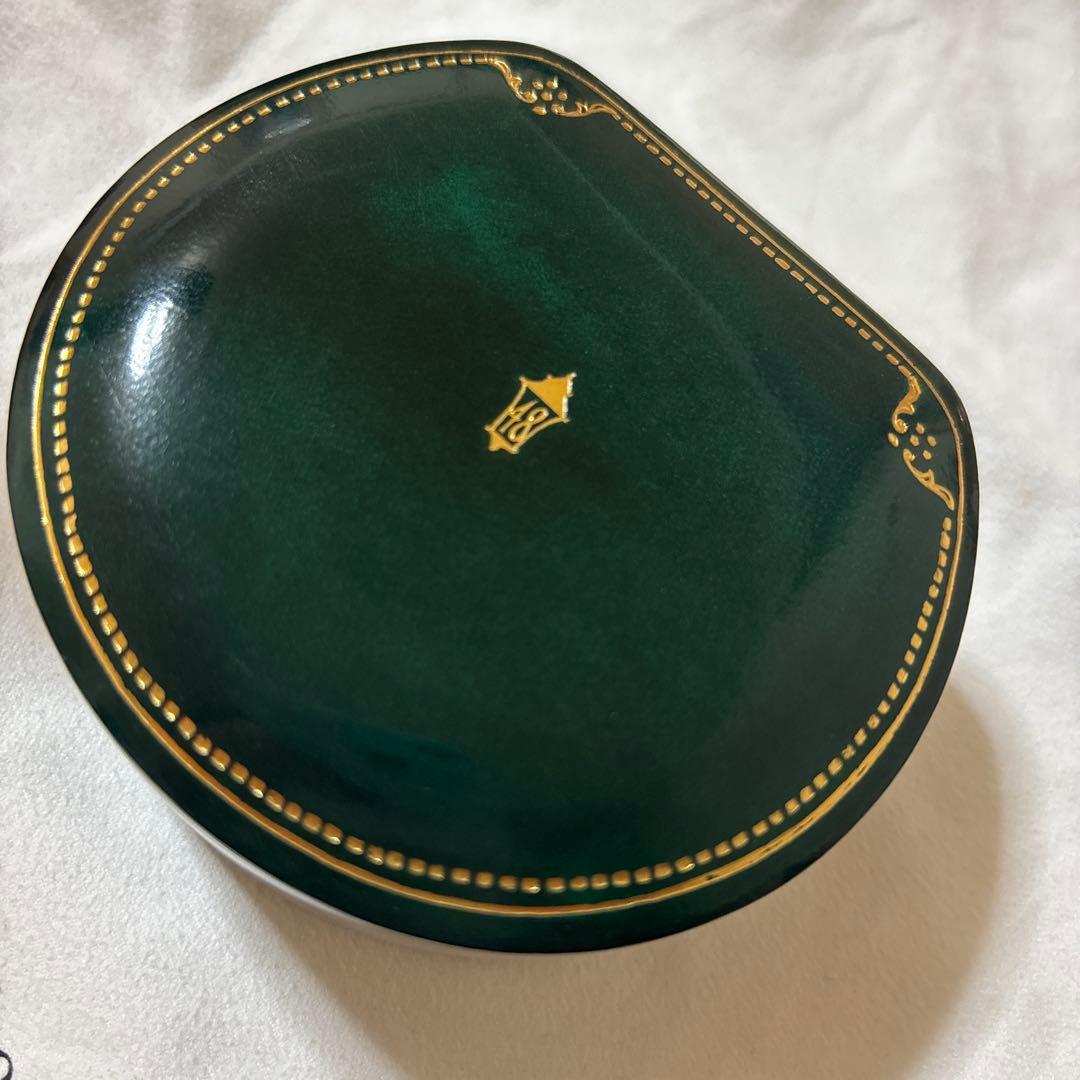 クアラントット　ノベルティ　レザーアクセサリーケース