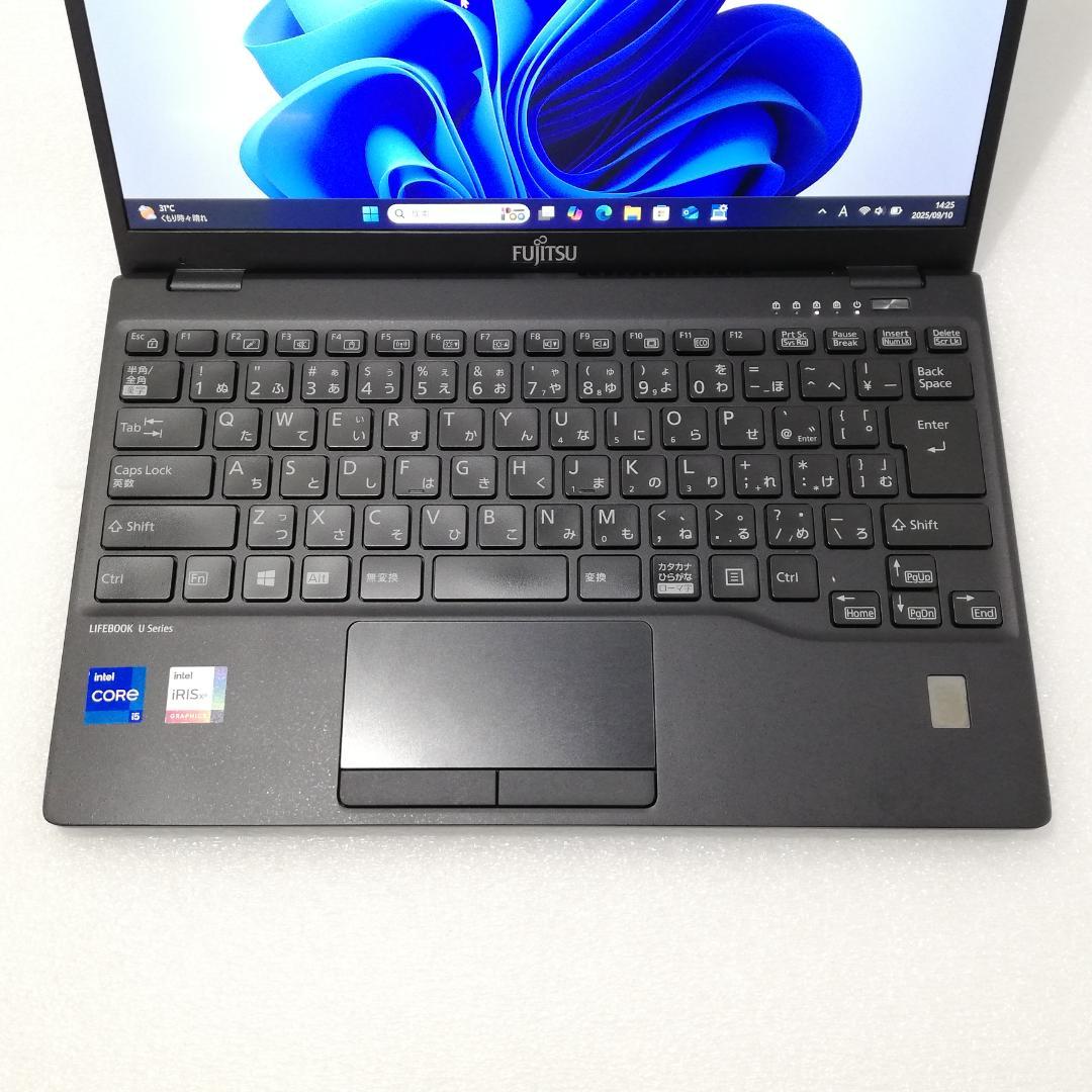 富士通　U9311/F i5-1145G7 2.6GHz　8G　Nvme256G