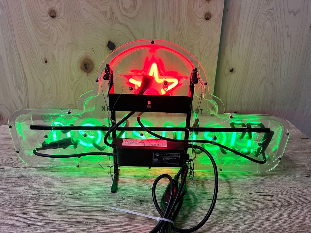 ハイネケン ガラス ネオン管 ビル 電飾 看板