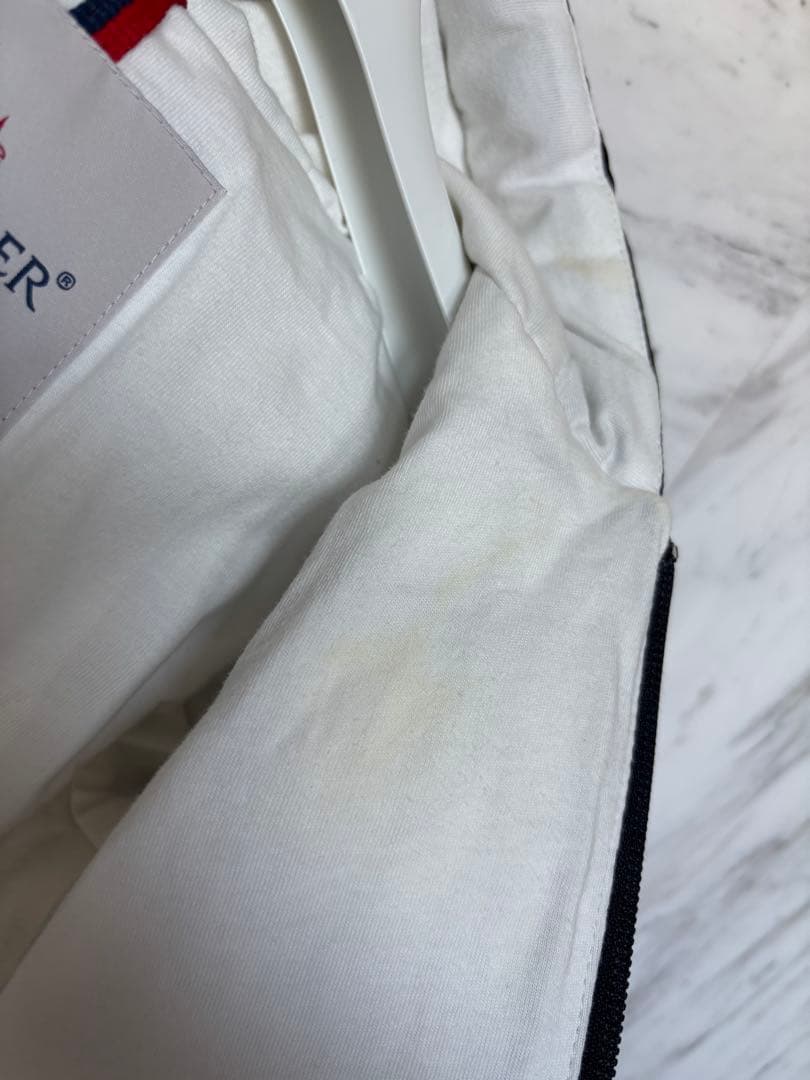 モンクレール ベビー　ダウンジャケット