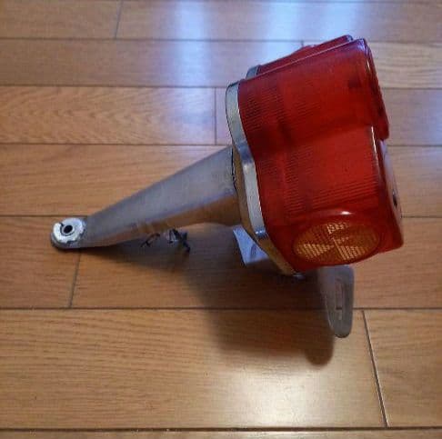 【正規品　純正】ヤマハTY125　純正テールランプ　赤