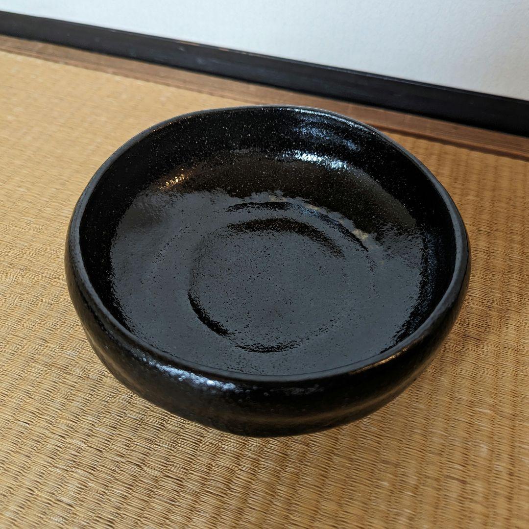 抹茶茶碗　黒楽の馬盥と赤楽の筒茶碗　箱なし