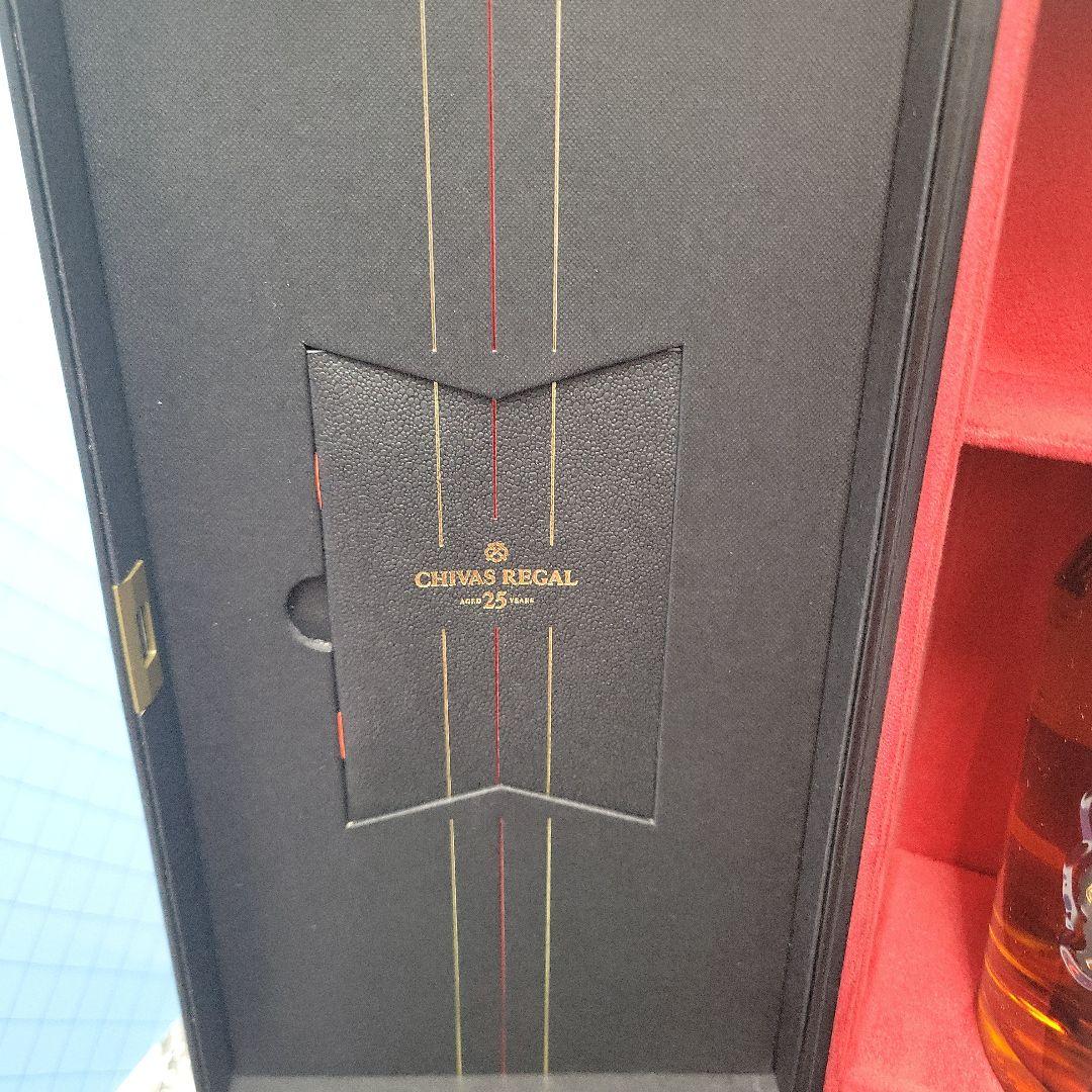 CHIVAS REGAL 25年 スコッチウイスキー 750ml