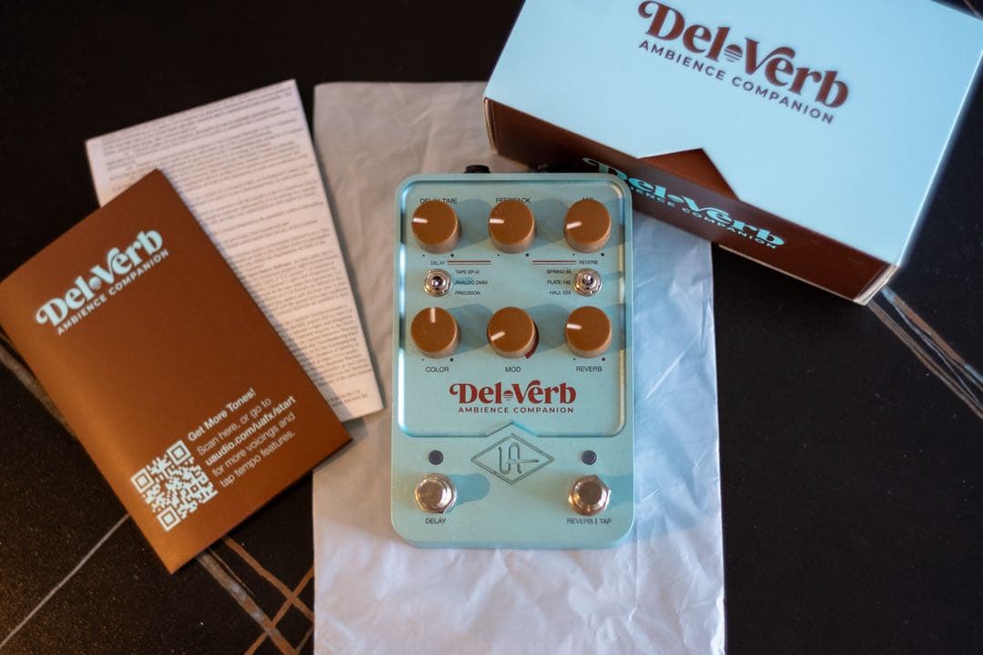 ギター UAFX Del-Verb