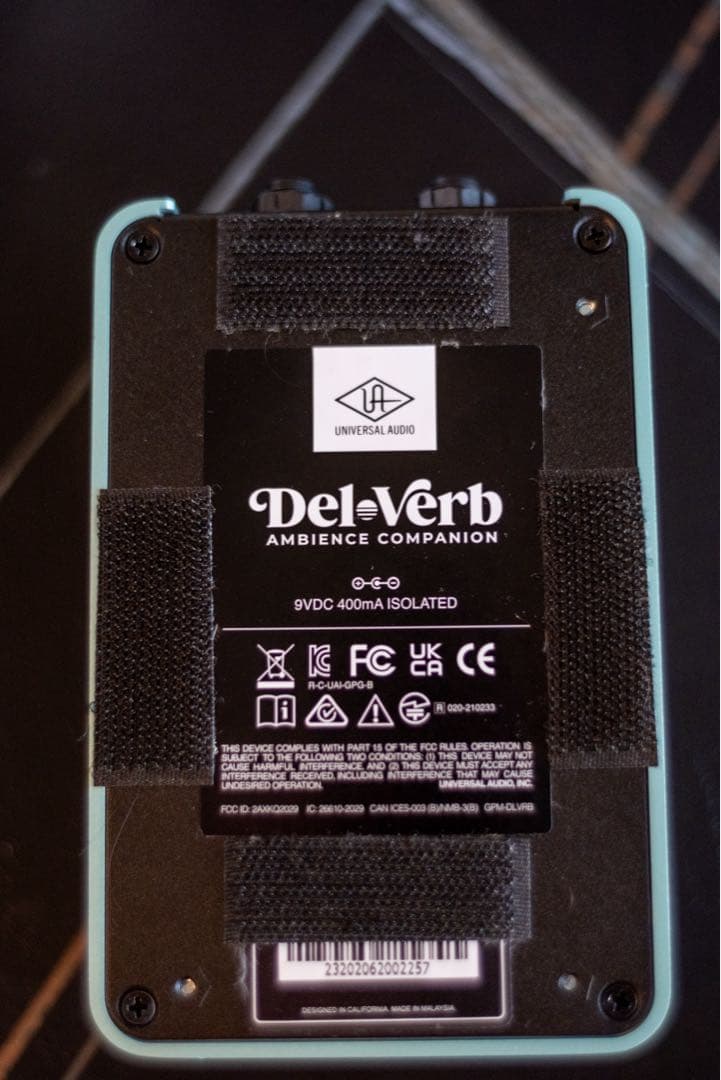 ギター UAFX Del-Verb