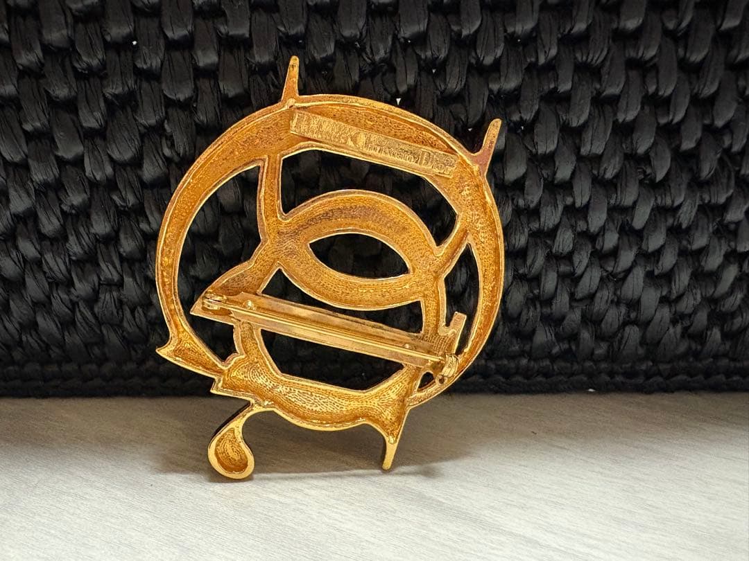 美品 Christian Dior ゴールドロゴブローチ エンブレム ディオール