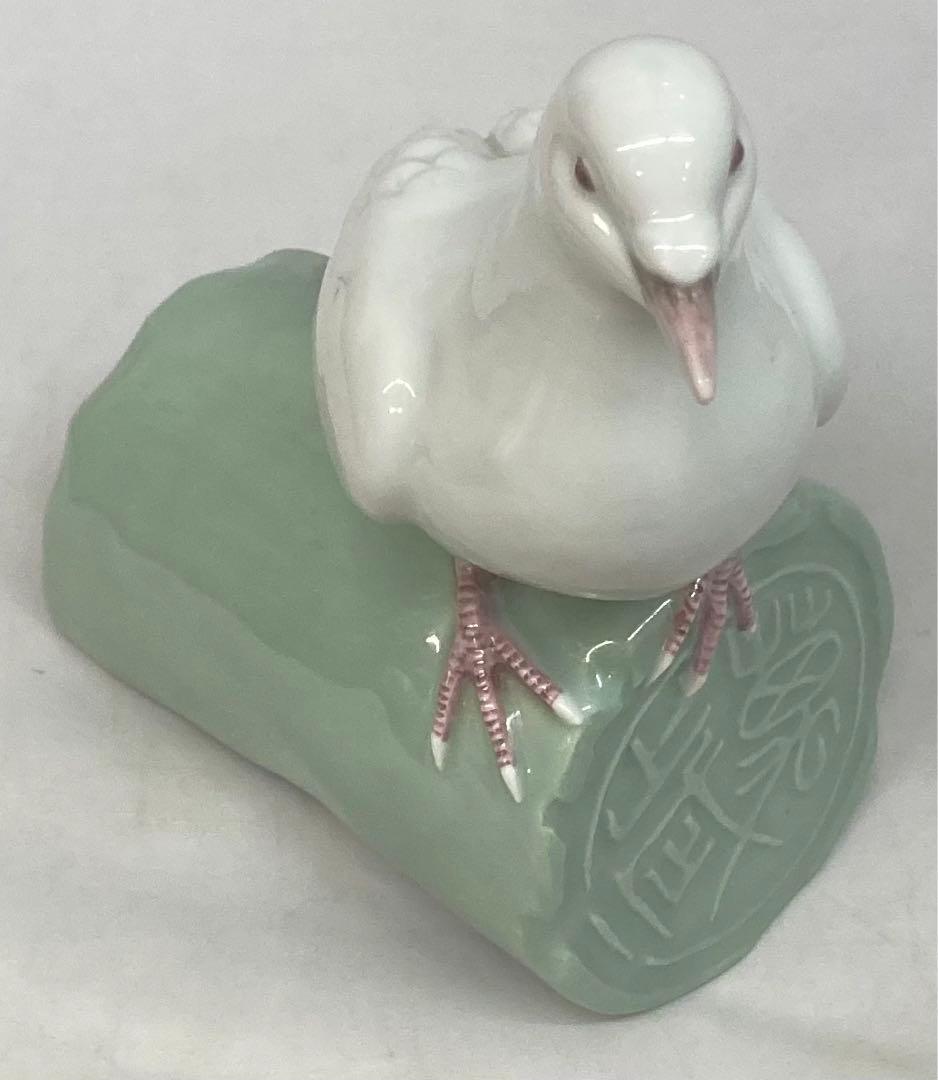 113s  宮永東山作「白鳩」共箱　京都　青磁　置物　平和　東山窯