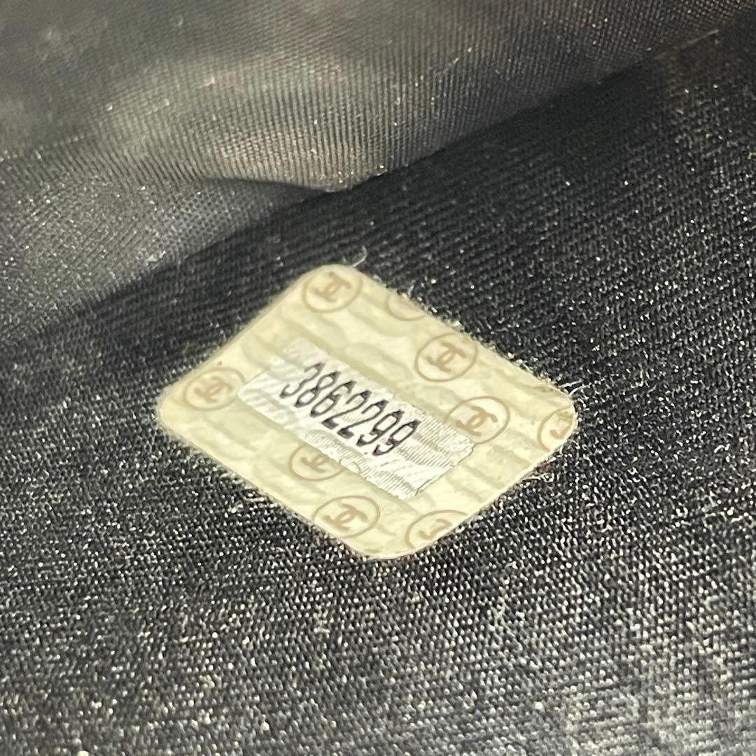 【使用感あり】シャネル CHANEL キャビアスキン 二つ折り財布 がま口