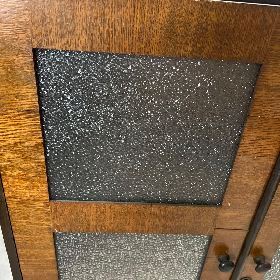 アンテーク様 木製キャビネット ガラス扉付き 引き出し2つ