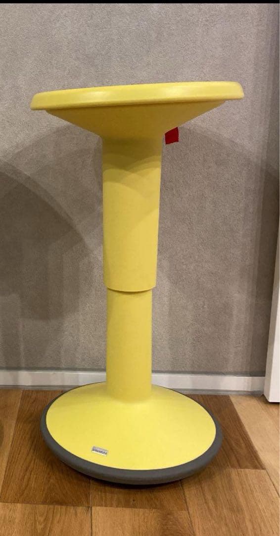 カッシーナイクスシー インタースツール UP IS1 アップスツールイエロー