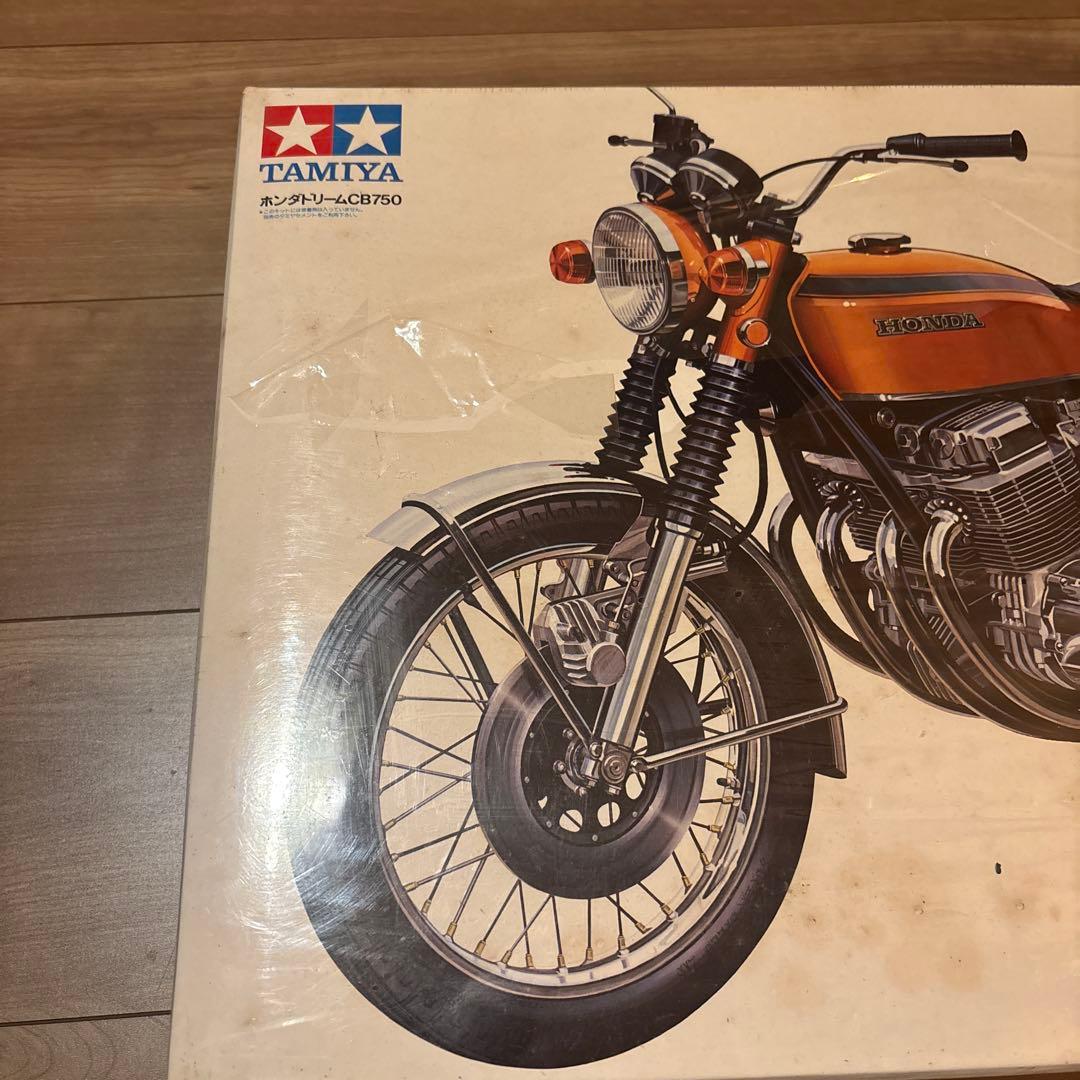 TAMIYA HONDA CB750 FOUR 1:6 スケール