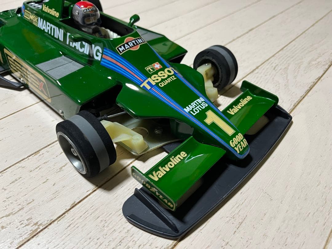 タミヤラジコンカー 1/10 マルティーニロータス79(当時物)
