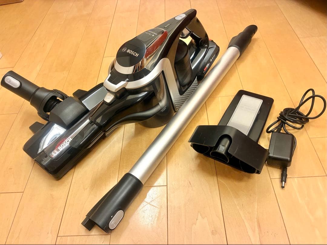 BOSCH クリーナー Unlimited Series8本体 充電器付