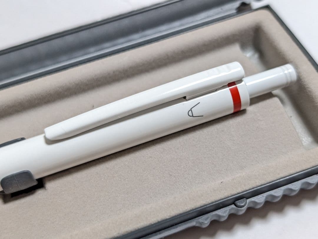 Rotring　無印良品　trio pen　ホワイト　ボールペン　振り子式