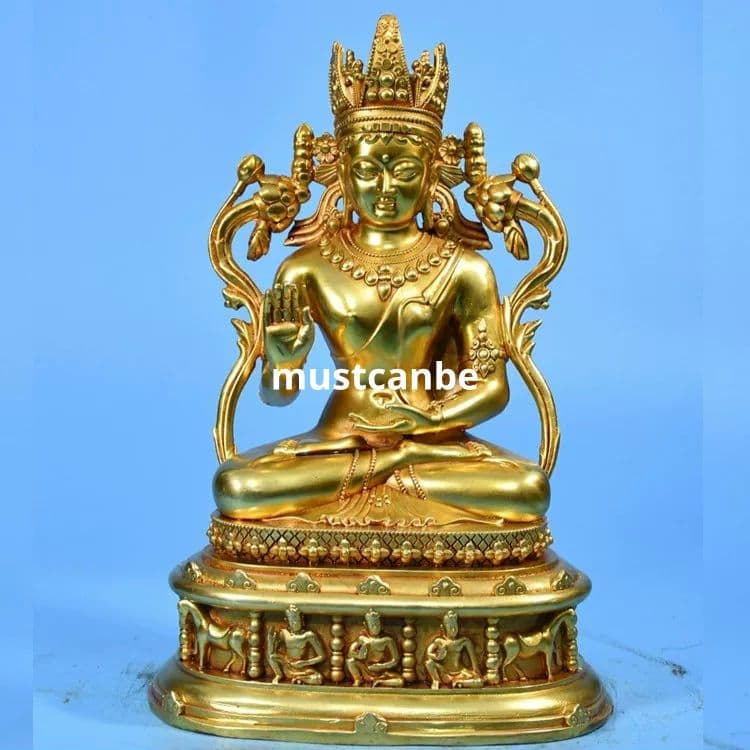 精緻な金属製仏像、大日如来仏、金色の装飾、仏教文化の象徴。