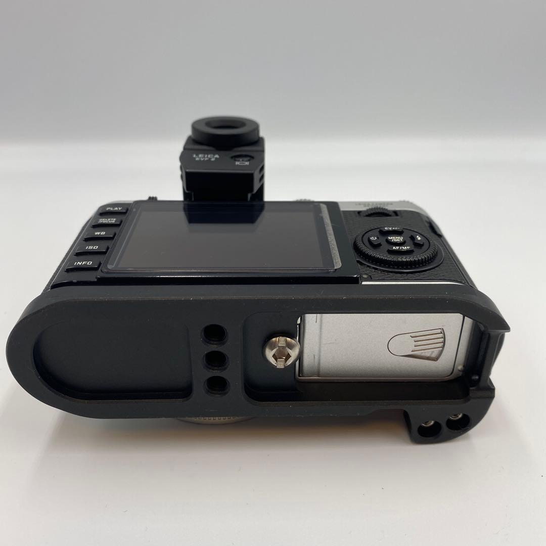 ライカx２とビューファインダー付属　美品