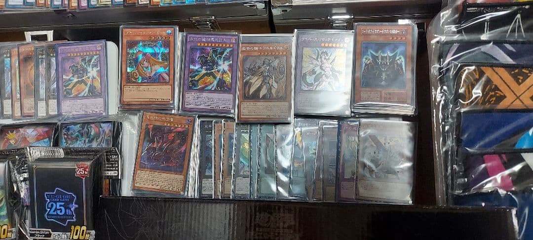 遊戯王　スーパーレア以上約900枚　合計4000枚以上大量まとめ売り