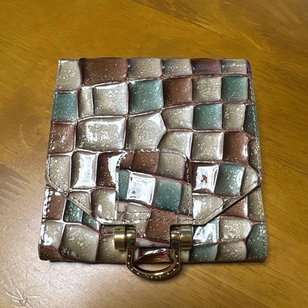 ATAO ロトロ・ヴィトロ アドリアエメラルド