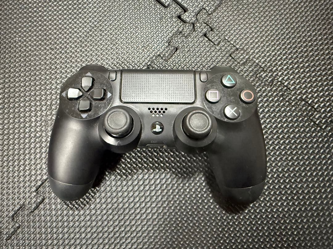 PlayStation®4 グレイシャー・ホワイト 500GB