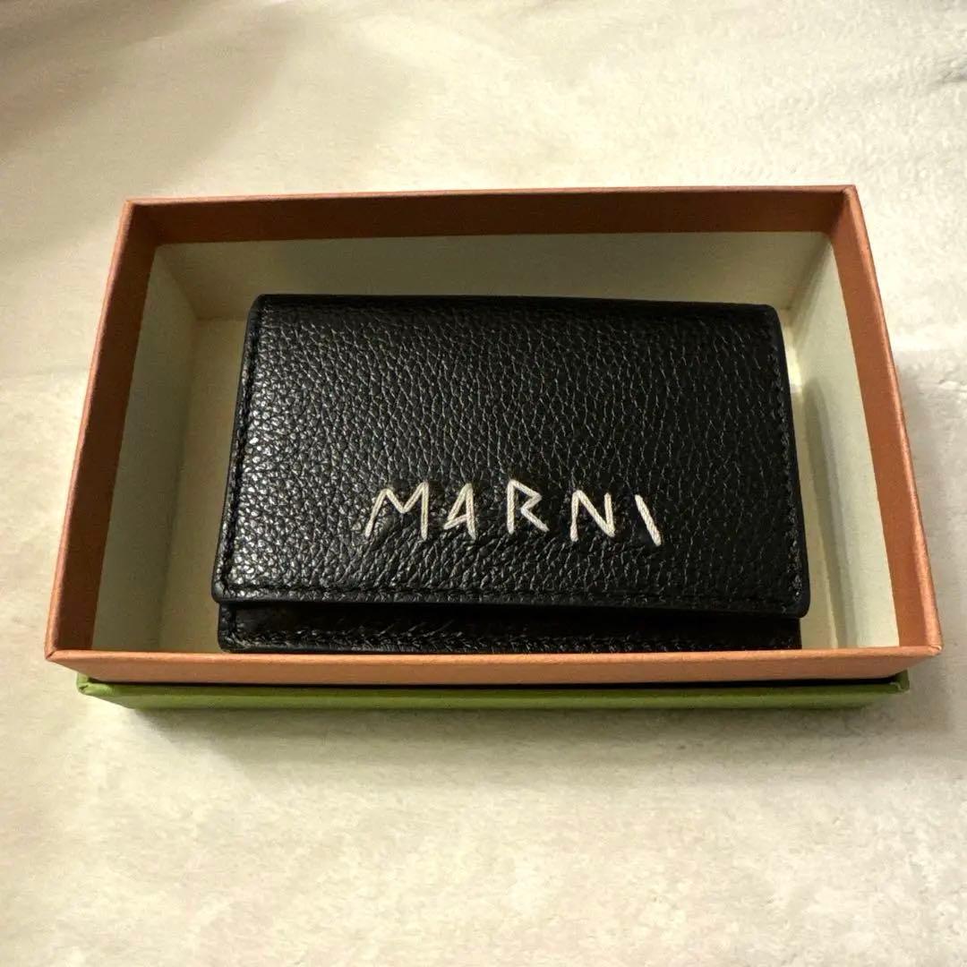 期間限定SALE❣️MARNI 三つ折り財布 黒 レザー ロゴ刺繍